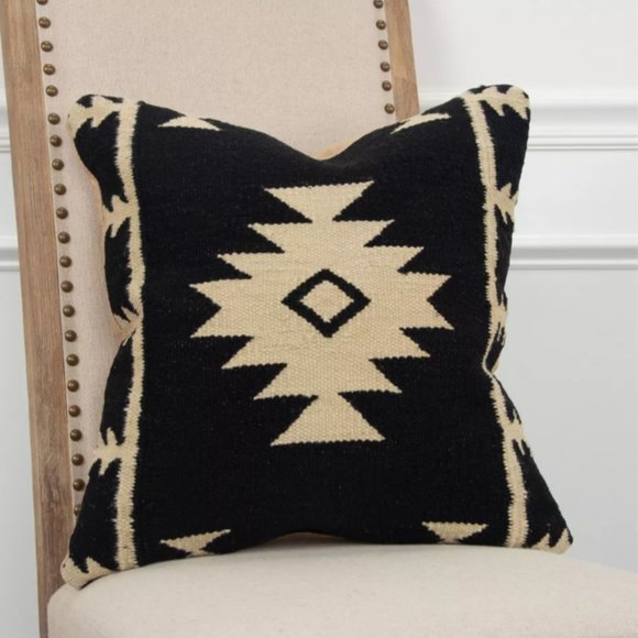 RIZZY HOME Other - RIZZY HOME SOUTHWESTERN WOOL WOVEN THROW PILLOWS